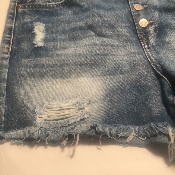 Dream button fly distressed shorts - Picture 4 of 12